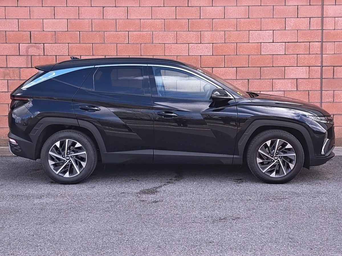 Hyundai Tucson Executive Plus 1.6 Diesel - Image 4