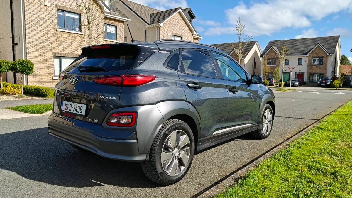[SOLD] Hyundai Kona 64Kwh. New battery June '23. - Image 2