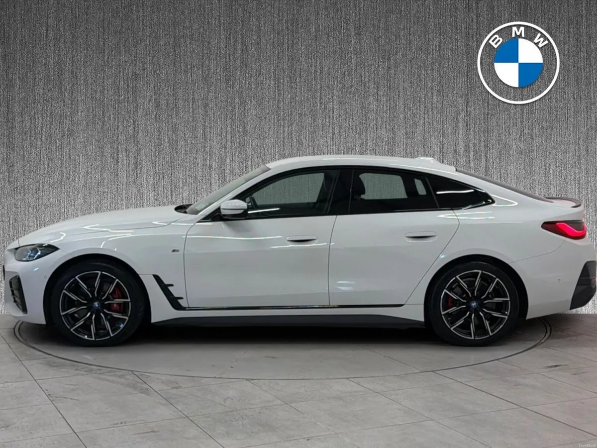 BMW i4 eDrive40 M Sport PRO & VISIBILITY PACK - Image 4