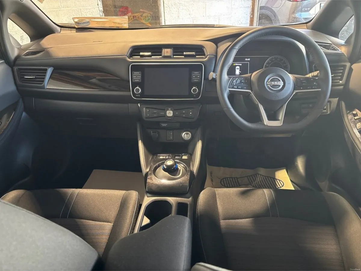 Nissan Leaf Leaf SV Premium 62 kWh - Image 4