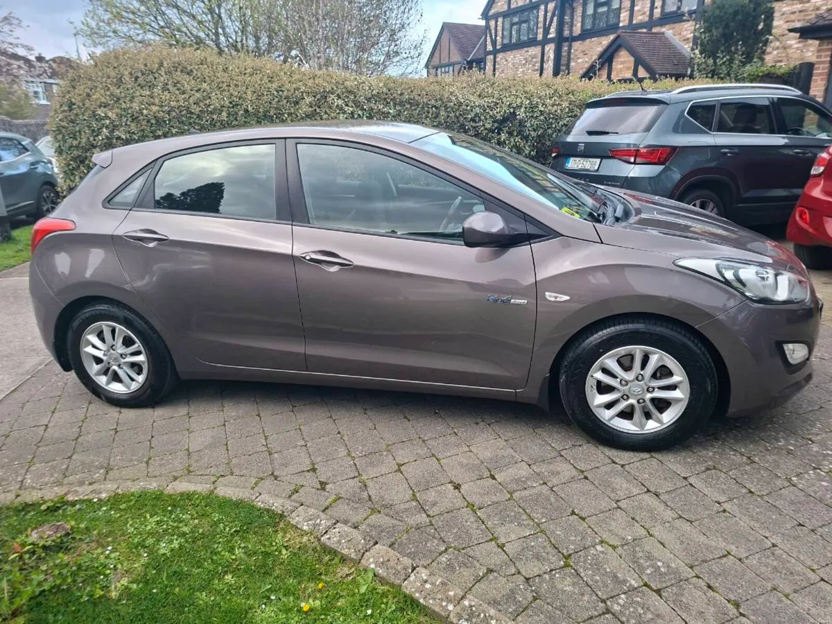 HYUNDAI i30 1.4 PETROL 2015 ONLY 95000 KLMS - Image 2