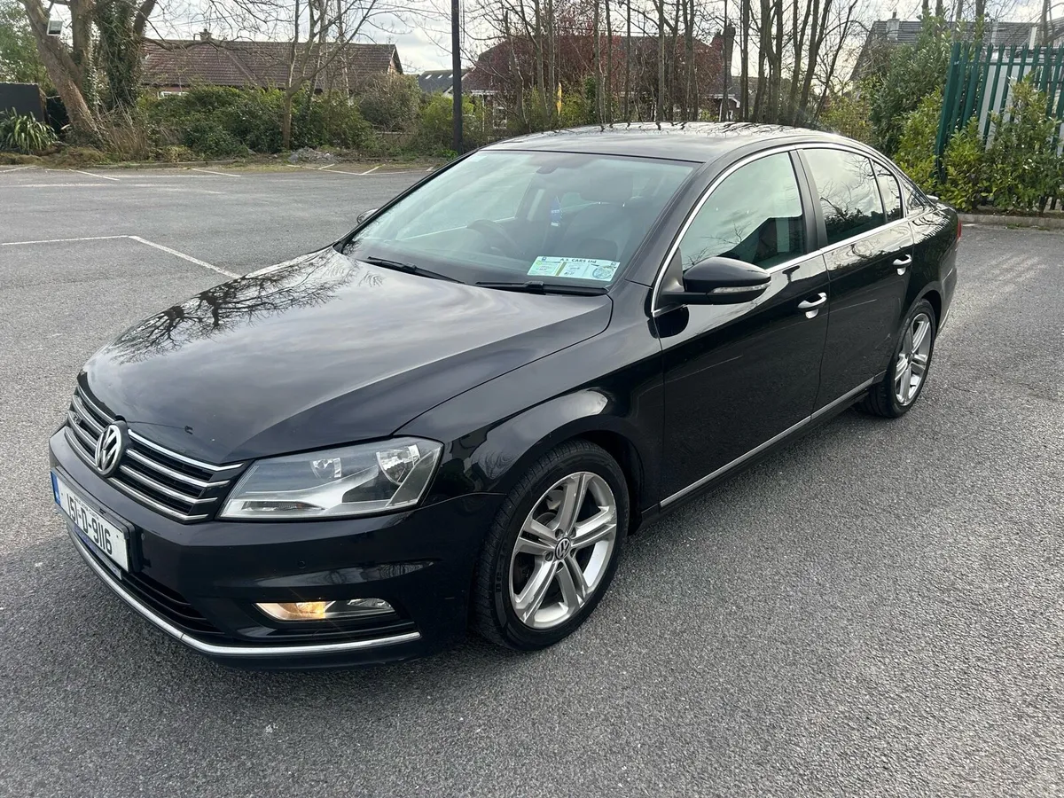 Volkswagen Passat 2015 - Image 2