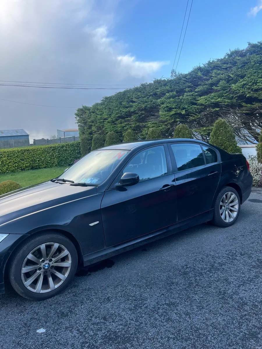 Bmw 318D 2011 - NCT: 7/26 - Image 2