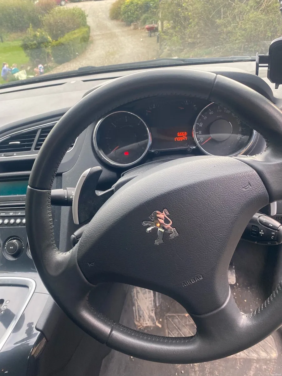 Peugeot 7-Seater Automatic - Image 2