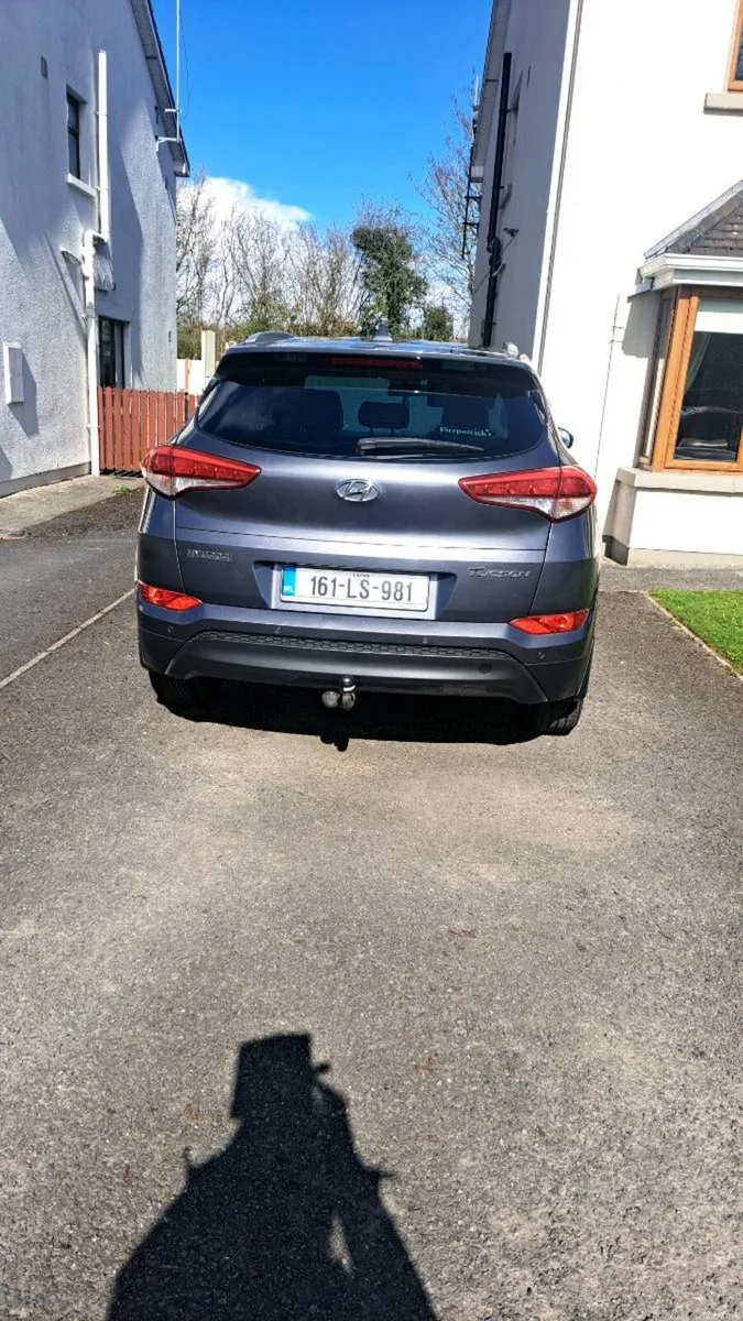 Hyundai Tucson executive door - Image 3