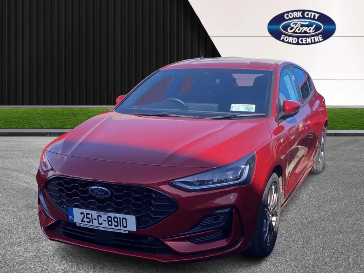 Ford Focus ST-LINE 5DR 1.0T 125 MHEV - Image 3