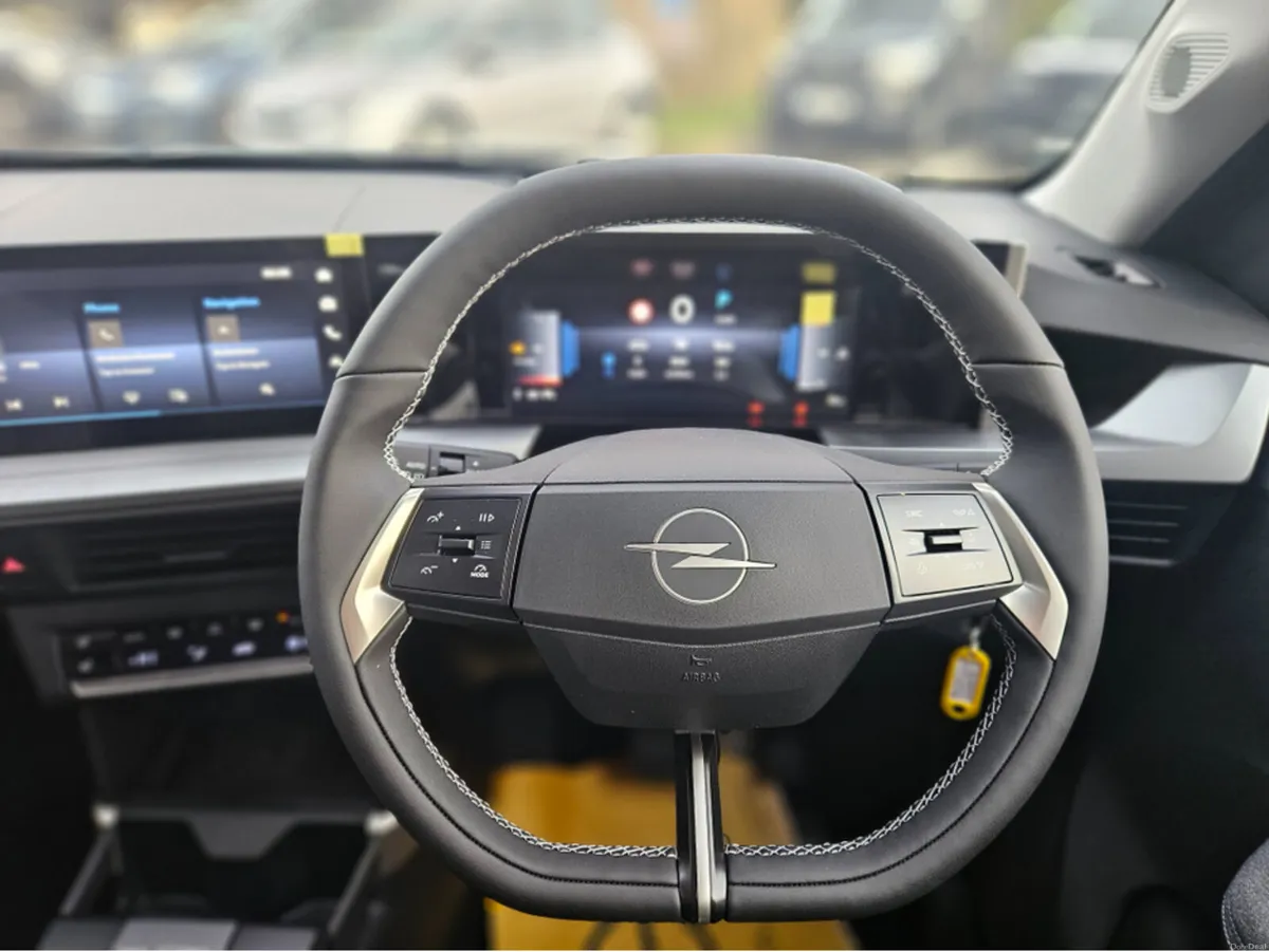 Opel Frontera GS 1.2 MHEV 7 SEATER 136 BHP - Image 4