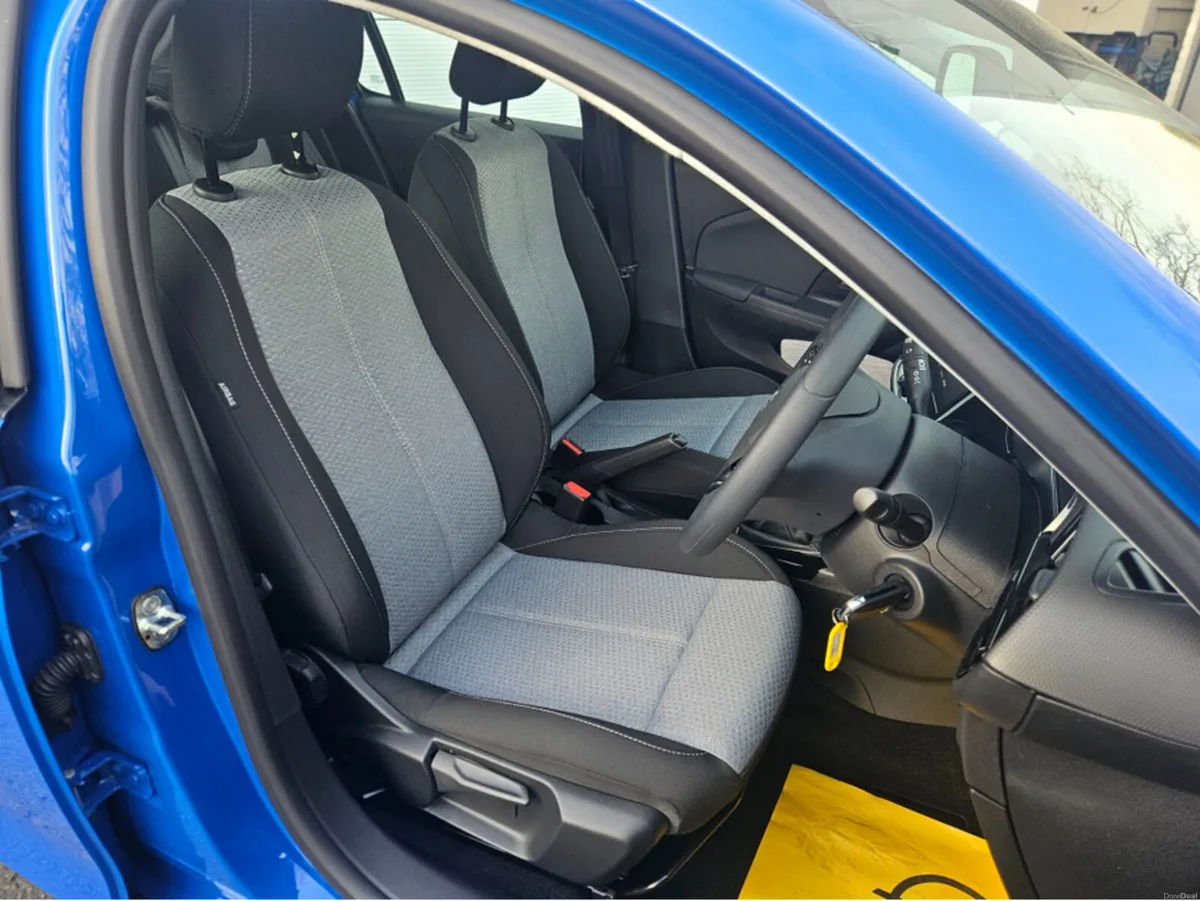 Opel Corsa ELEGANCE 1.2 6 SPEED - Image 6