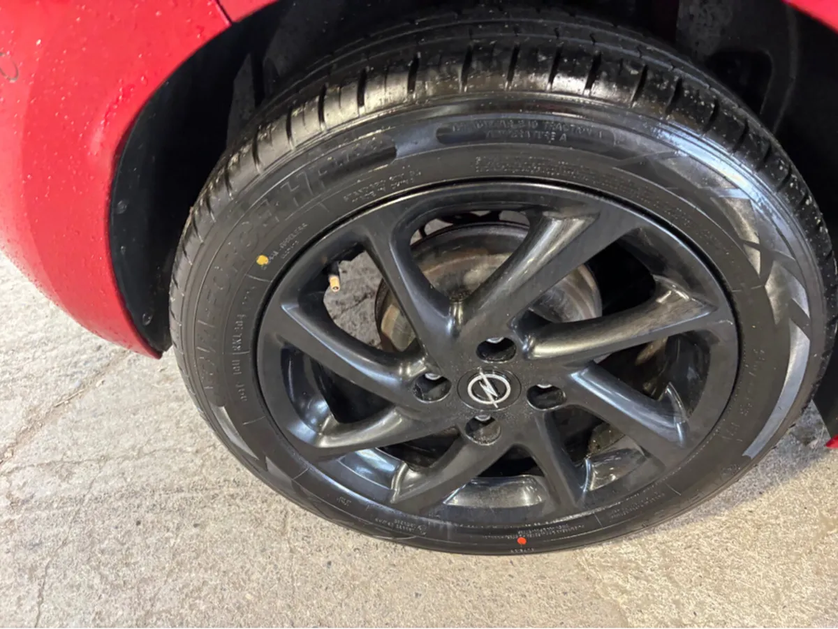 Opel Corsa SPORT 1.2 75PS-PET-5SP 4DR - Image 2