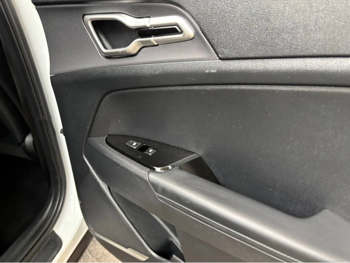 Kia Sportage K3 PHEV MY23 5DR AUTO - Image 3