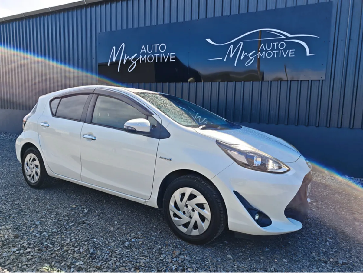 Toyota Aqua //HYBRID// 181d62243 - Image 4