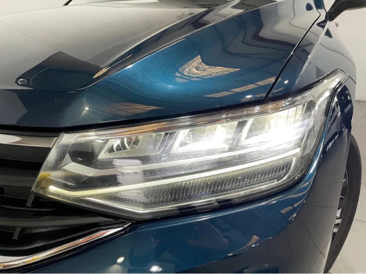 Volkswagen Tiguan LIFE 2.0 TDI 150HP  5DR AUTO - Image 5