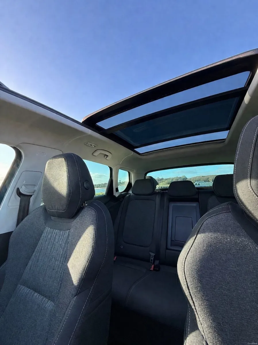 Skoda Karoq 2019  1.6 TDI Automatic with sunroof - Image 3