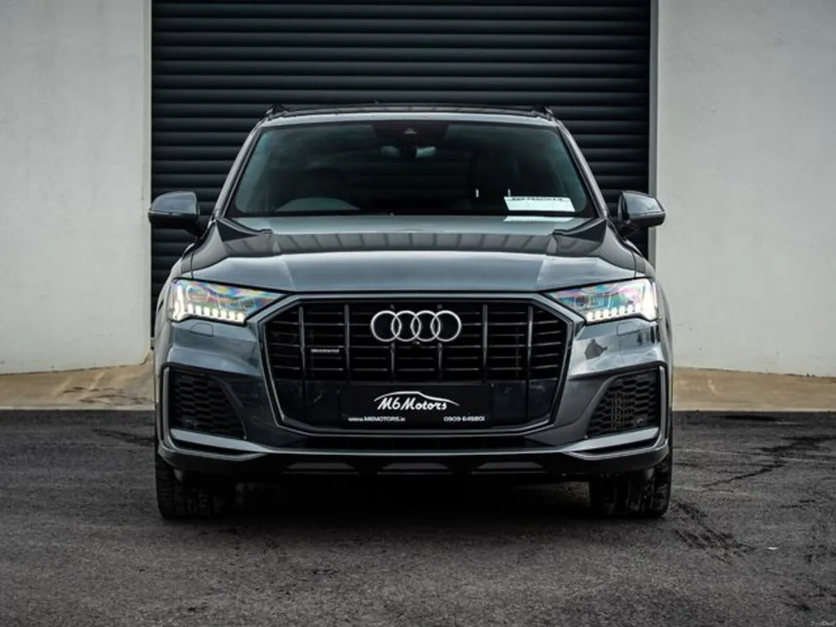 Audi Q7 TFSI E S LINE - Image 3