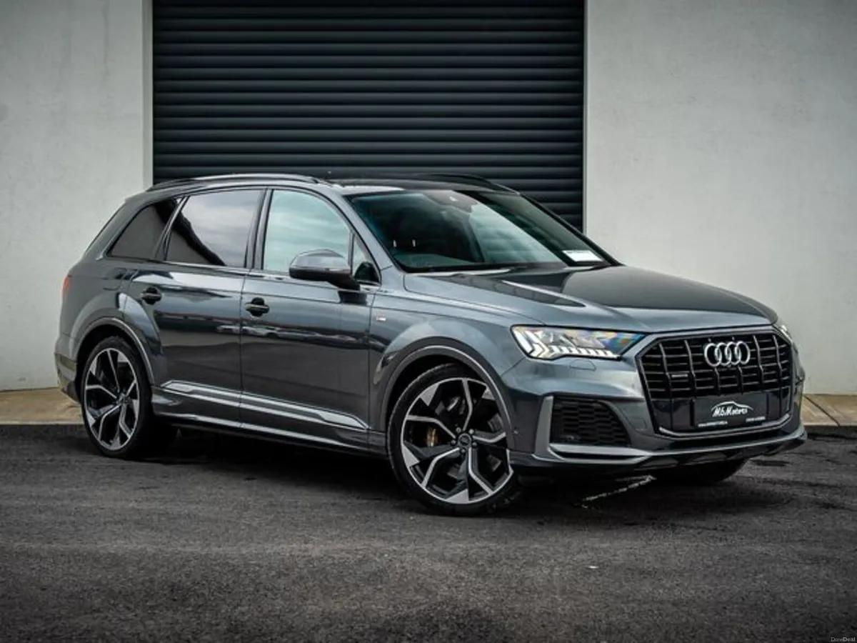 Audi Q7 TFSI E S LINE - Image 1
