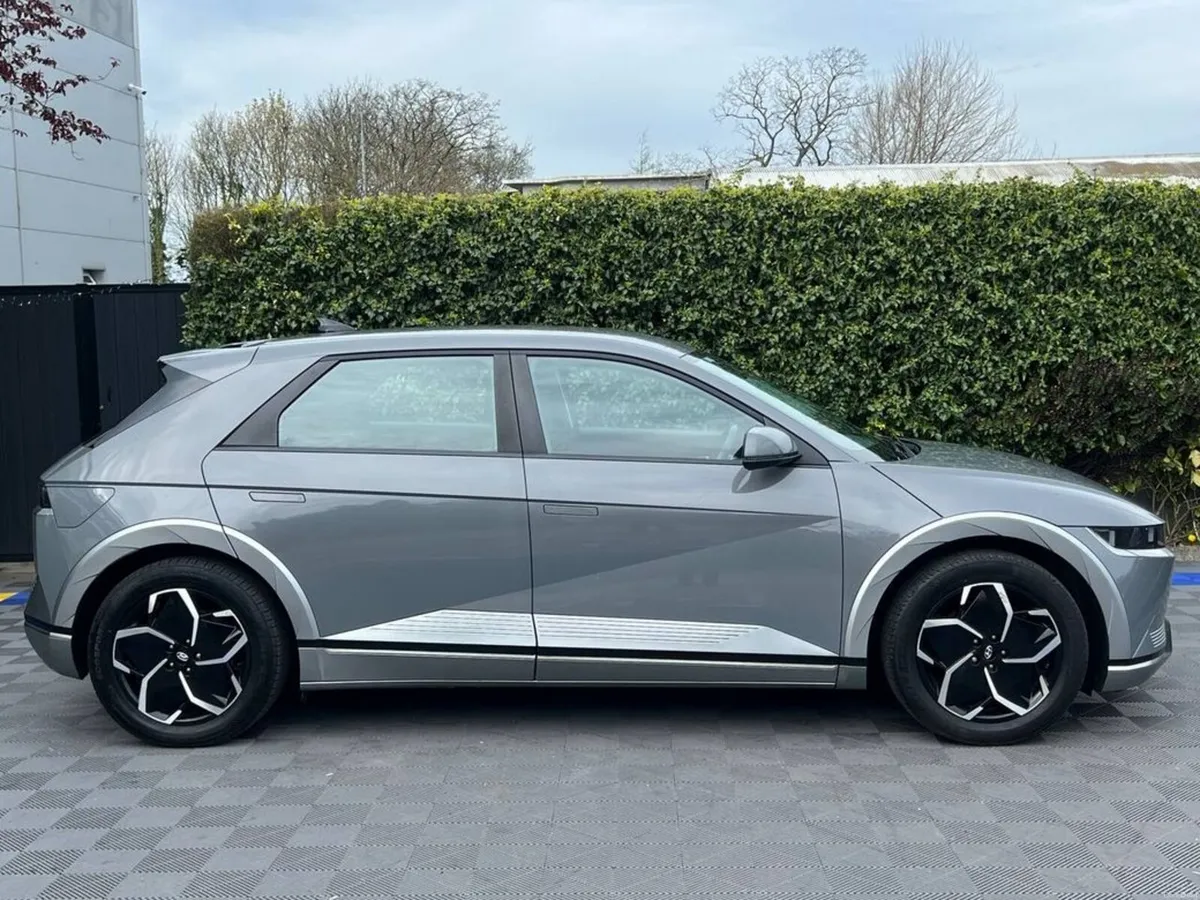 Hyundai IONIQ 5 PREMIUM LONG RANGE 77 KWH // REVER - Image 2