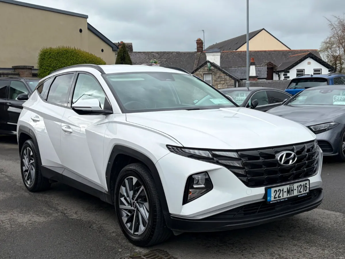 Hyundai Tucson 1.6 Diesel Executive FSH *Low Kils* - Image 3