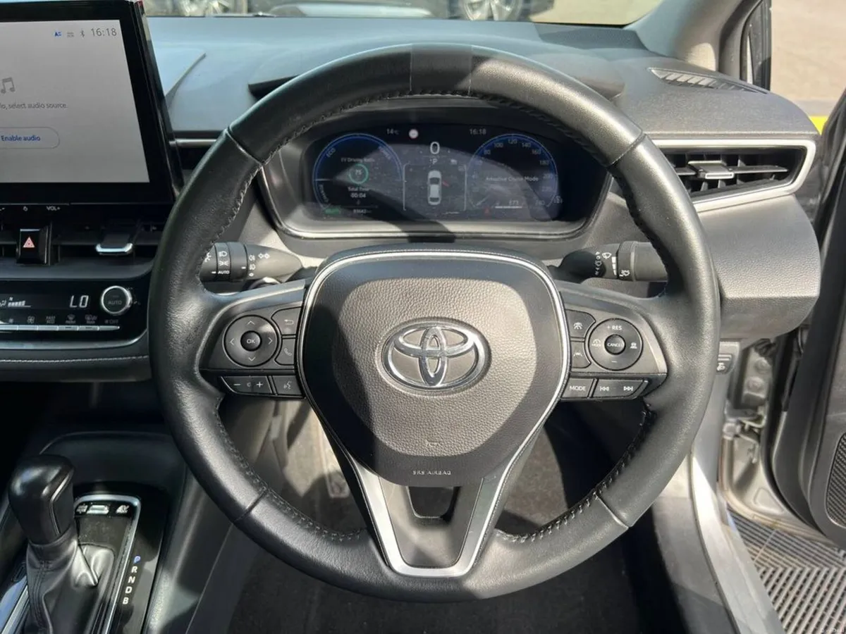 Toyota Corolla LUNA 1.8 HYBRID // DIGITAL CLUSTER - Image 4
