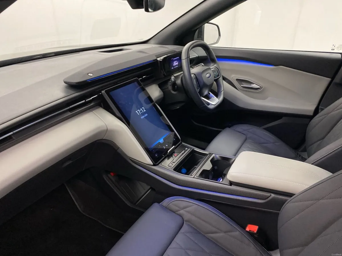 Ford Explorer Premium 77kWh Extended Range RWD - Image 3