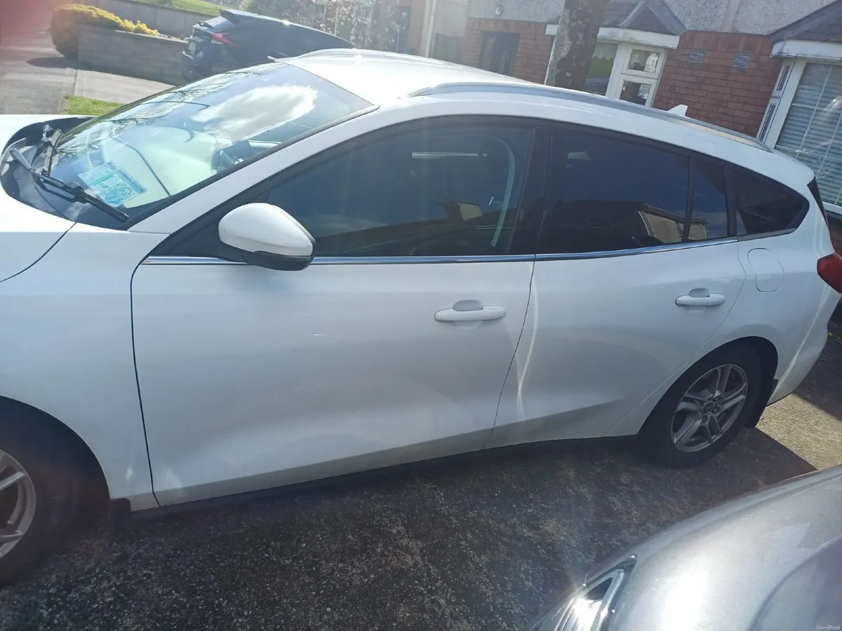 Ford Focus 2018 - Image 2