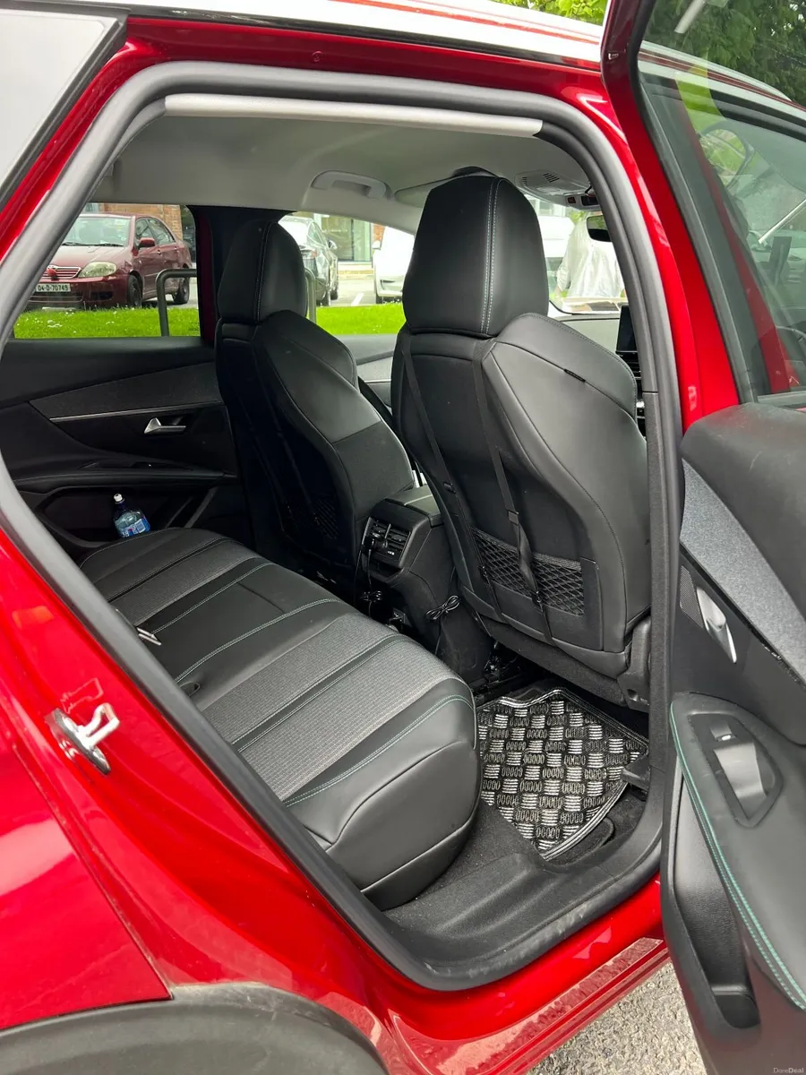 Peugeot 3008 2021 Allure Plug-in Hybrid - Image 4