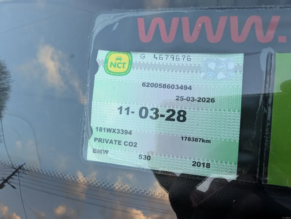 BMW 5-Series 2018 530e - Image 2