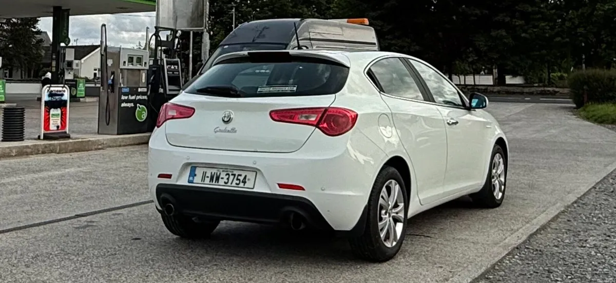 Alfa Romeo Giulietta 2.0d - Image 2