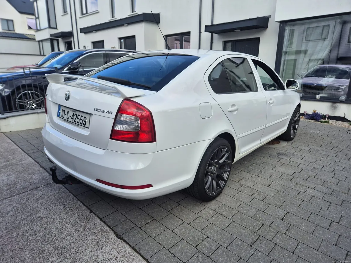 2010 octavia vrs cr tdi - Image 3