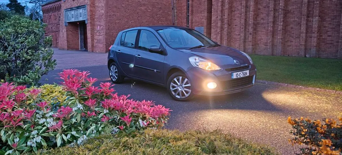 Renault Clio 1.1 petrol - Image 4