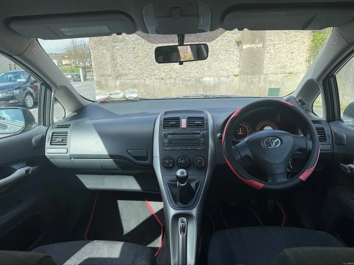 Toyota Auris 2007 - Image 3