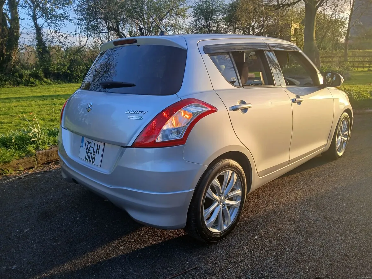 Suzuki Swift 1.2 Petrol Automatic - Image 4