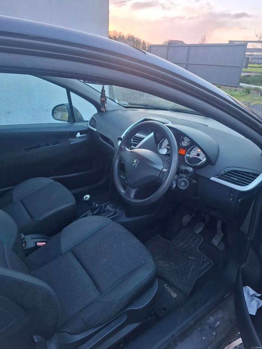 Peugeot 207 2010 - Image 3