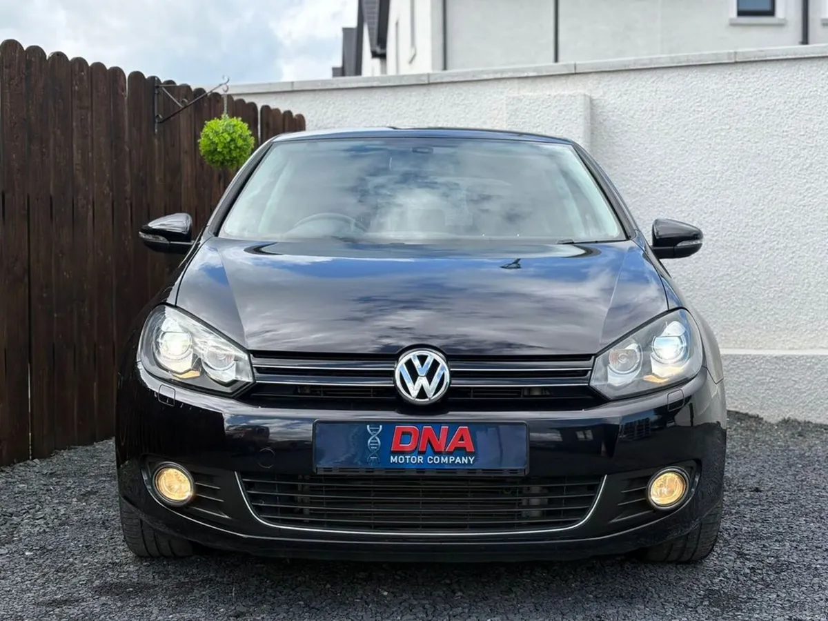 Volkswagen Golf AUTO - LOW KM - HIGHLINE - Image 2