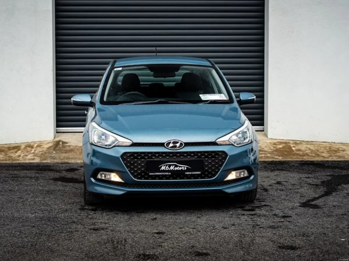 Hyundai i20 Active Petrol 5DR *LOW MILEAGE* - Image 2