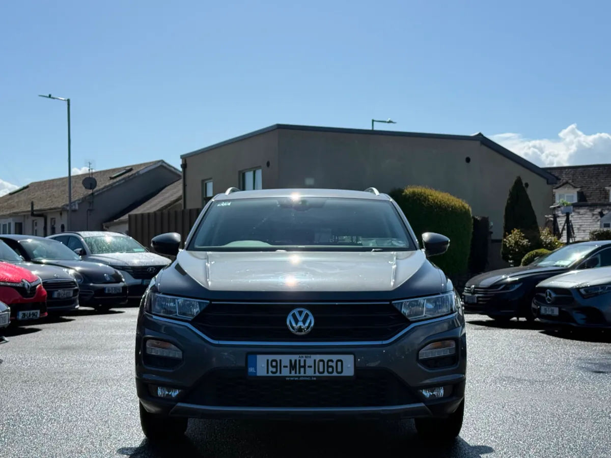 Volkswagen T-Roc DESIGN 1.0 TSI 115HP 5DR *1 OWNER - Image 2