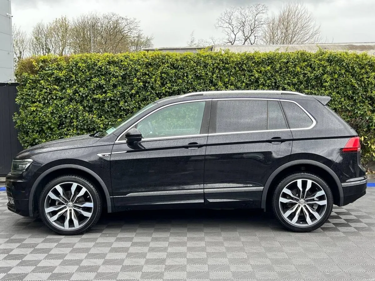 Volkswagen Tiguan R-LINE 4MOTION 2.0 TDI // HEADS- - Image 3