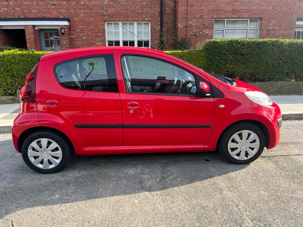 Peugeot 107 2014 - Image 1
