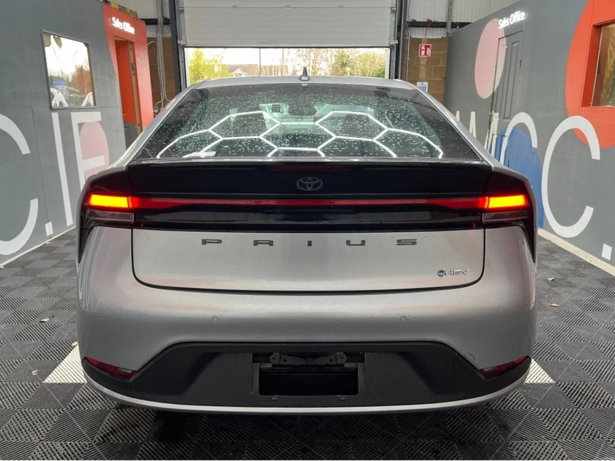 Toyota Prius €33950 2025 TOYOTA PRIUS X 1.8 AUTOMA - Image 3