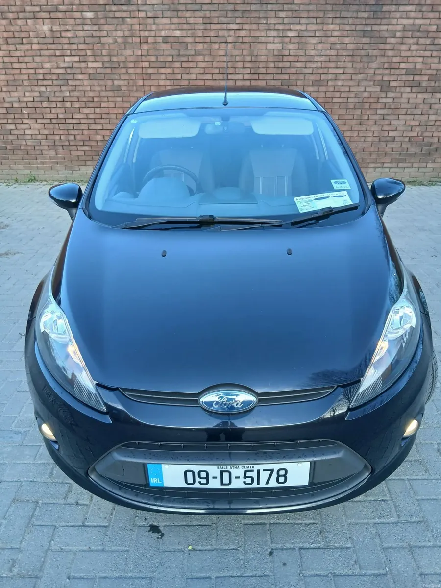 Ford Fiesta 2009 automatic - Image 1
