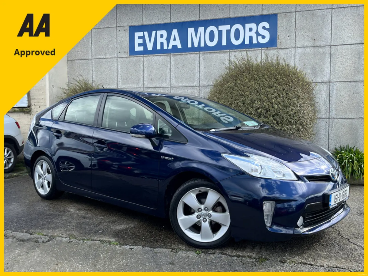 Toyota Prius LUXURY HYBRID AUTOMATIC 1.8 PETROL // - Image 1