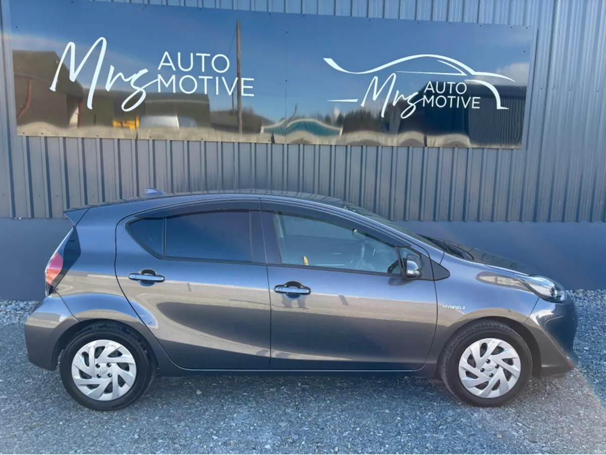 Toyota Aqua //HYBRID//DARK GREY//182D31952 - Image 3