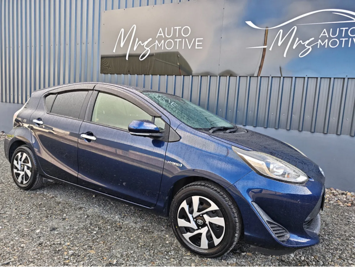 Toyota Aqua //HYBRID// 192D31198 - Image 1