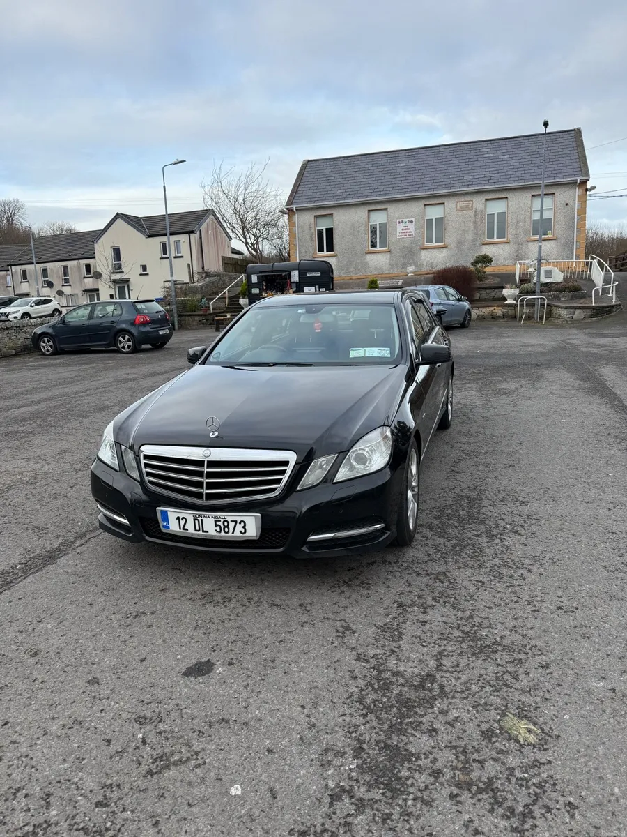 Mercedes-Benz E-Class 2012 - Image 1