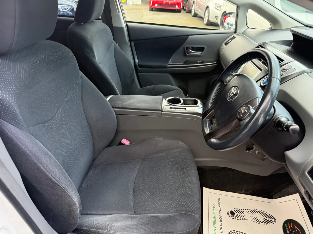 2013 Toyota Prius Alpha 7 Seater 1.8 Hybrid - Image 4