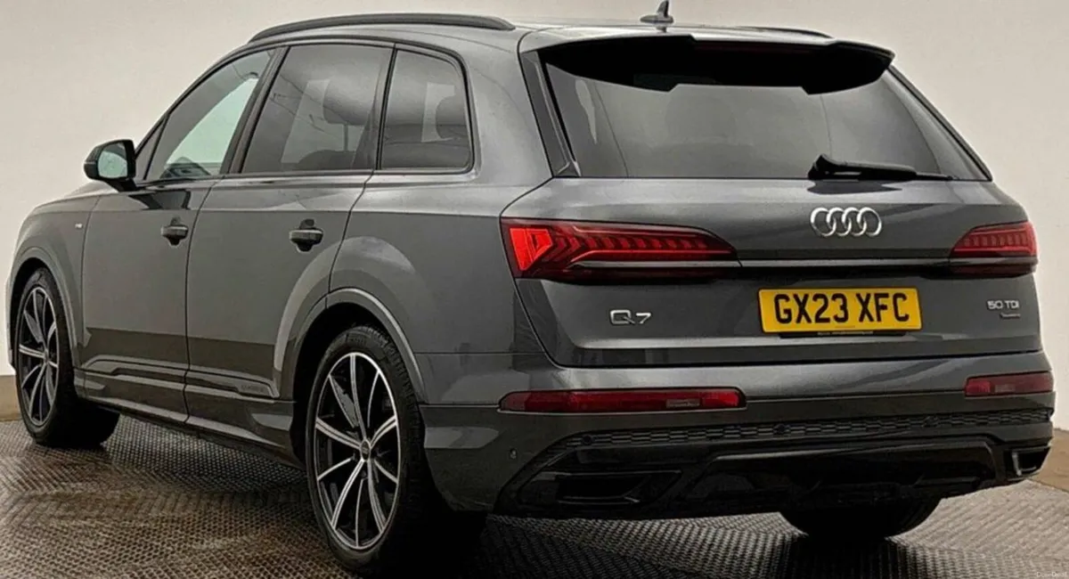 3.0 TDI V6 50 Black Edition SUV 5dr Diesel Tiptron - Image 3