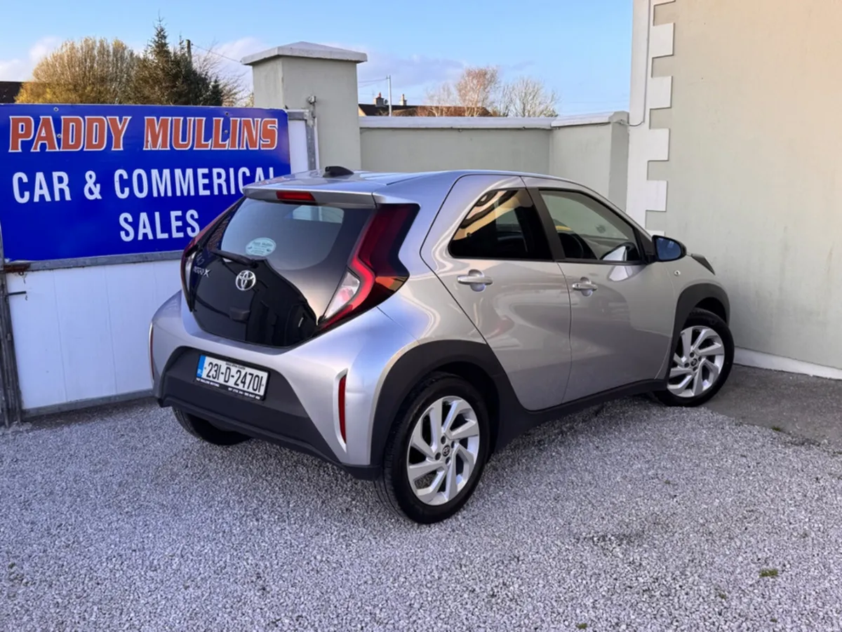 Toyota Aygo X 1.0 PULSE 4DR - Image 4