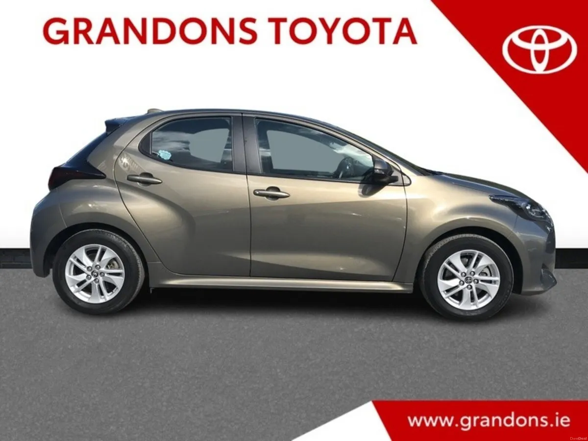 Toyota Yaris HYBRID LUNA - GRANDONS - Image 3