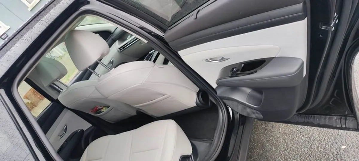 2025 Hyundai Tucson - Image 3