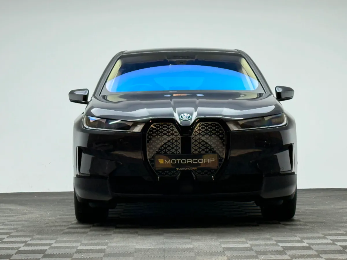 BMW iX 40 SPORT XDRIVE - Image 2