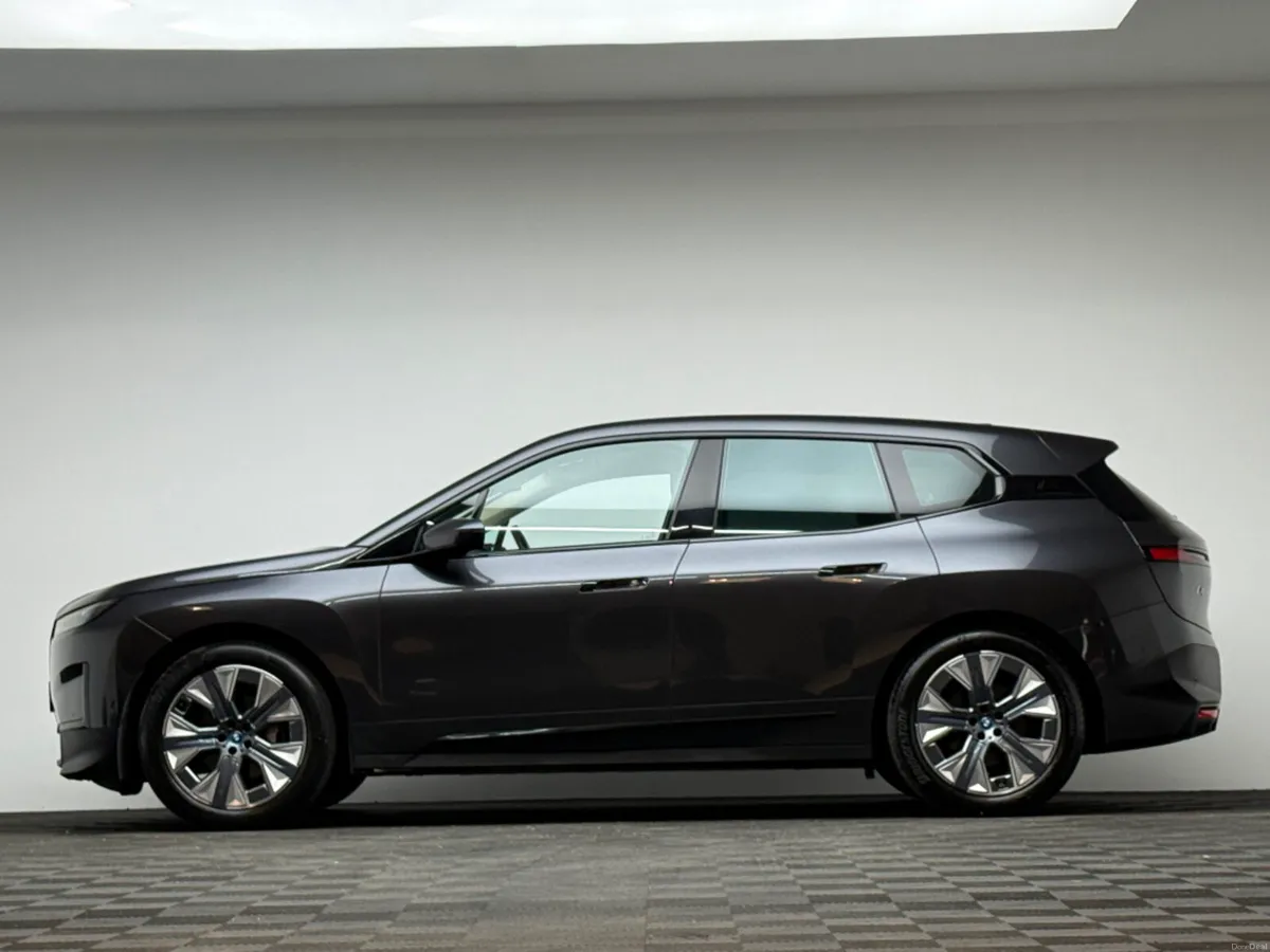 BMW iX 40 SPORT XDRIVE - Image 4